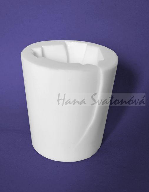 Plastika nízká - výška 10,5cm
