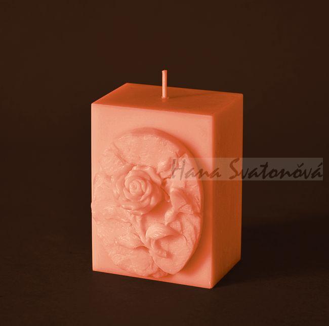 1 růže hranol - výška 8,5cm
