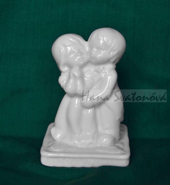 Chlapeček a holčička čtverec - výška 9cm