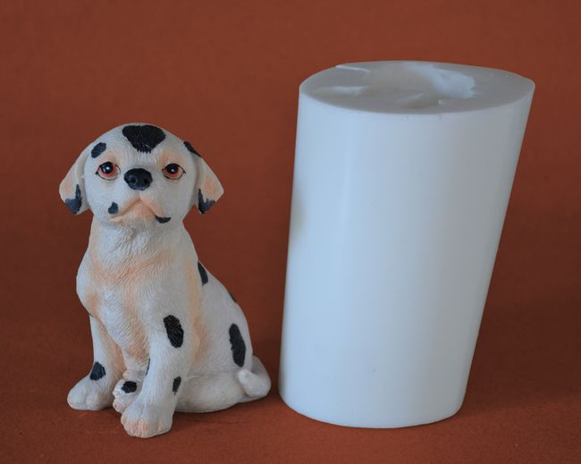 Pes buldok - výška 11cm