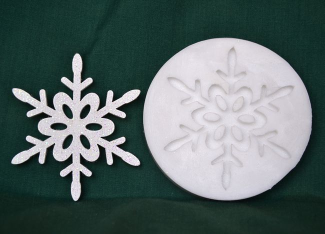 Relierf Sněhová vločka 3  - průměr7,5cm