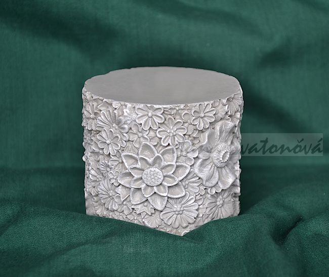 Válec dekor květy - výška 6cm