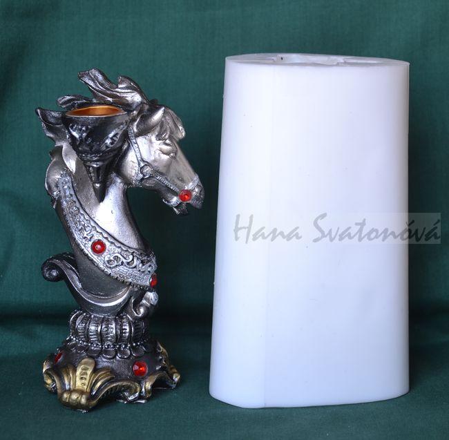 Forma svícen HLAVA KONĚ, na tenkou svíčku výška 15cm